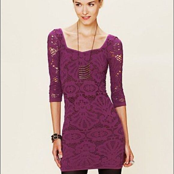 ✨HP✨FP Magenta Crochet Lace Seamless Medallion Bodycon 3/4 Slip Cocktail Dress✨ - Picture 3 of 9